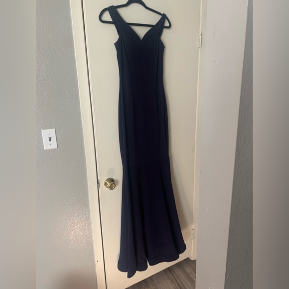 Windsor Dresses Navy Blue Tight Fitting Windsor Prom Dress Poshmark